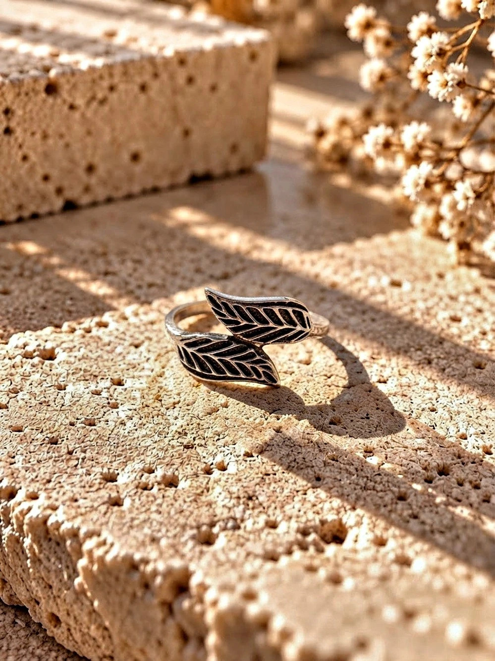 Leaf Ring in Silver & Black tone